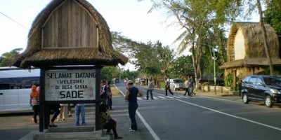 Rumah Adat Tradisional Sade Rambitan Lombok