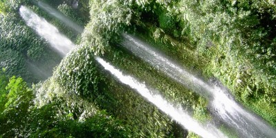 Wisata ke Air Terjun Sendang Gila di Lombok