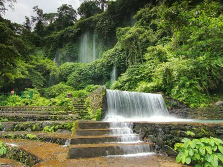 Air Terjun Benang Kelambu. Pict from https://mommynoer.wordpress.com/2016/04/12/indahnya-air-terjun-benang-kelambu/